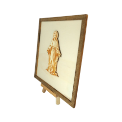 Tableau cadre personnalisable de Marie en bois découpé et gravé vue de profil avec chevalet Woodillusion