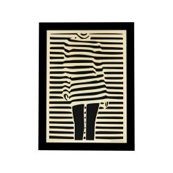 Tableau cadre personnalisable d’une silhouette en bois découpé et gravé vue de face avec cadre Woodillusion