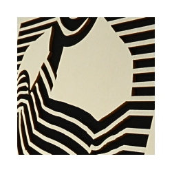 Zoom tableau cadre personnalisable d’une silhouette en bois découpé et gravé vue de profil avec chevalet Woodillusion