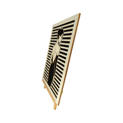Tableau cadre personnalisable d’une silhouette en bois découpé et gravé vue de profil avec chevalet Woodillusion