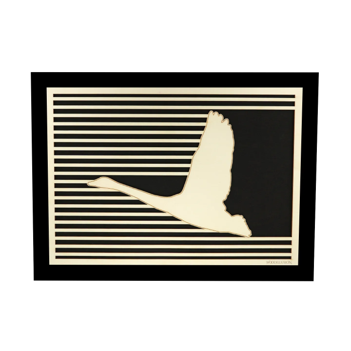 Tableau cadre personnalisable d’une grue en bois découpé et gravé vue de face avec cadre Woodillusion