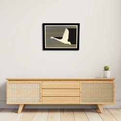 Vue d’une entrée avec un tableau cadre personnalisable d’une grue en bois découpé et gravé vue de face Woodillusion