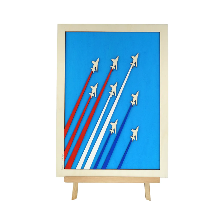 Tableau cadre personnalisable de voltige aérienne en bois découpé et gravé vue de face avec chevalet Woodillusion