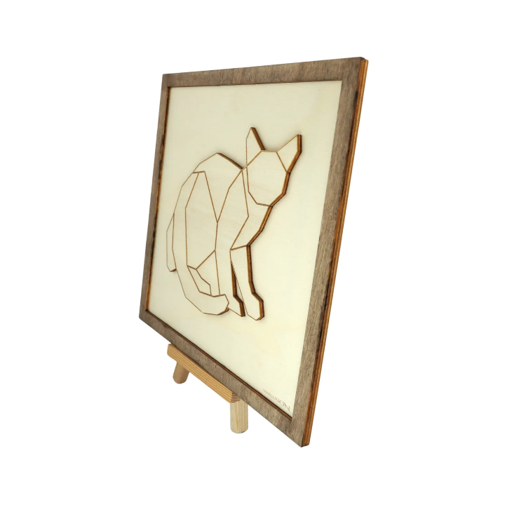 Tableau cadre personnalisable d’un chat filaire en bois découpé et gravé vue de profil avec chevalet Woodillusion
