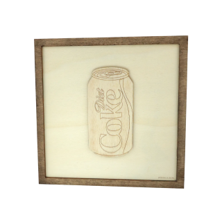 Tableau cadre personnalisable d’une canette Coke en bois découpé et gravé vue de face Woodillusion