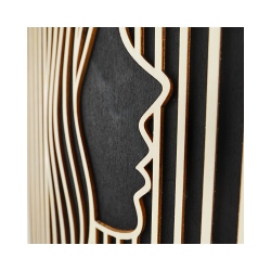 Zoom tableau cadre personnalisable d’un visage en bois découpé et gravé vue de profil avec chevalet Woodillusion
